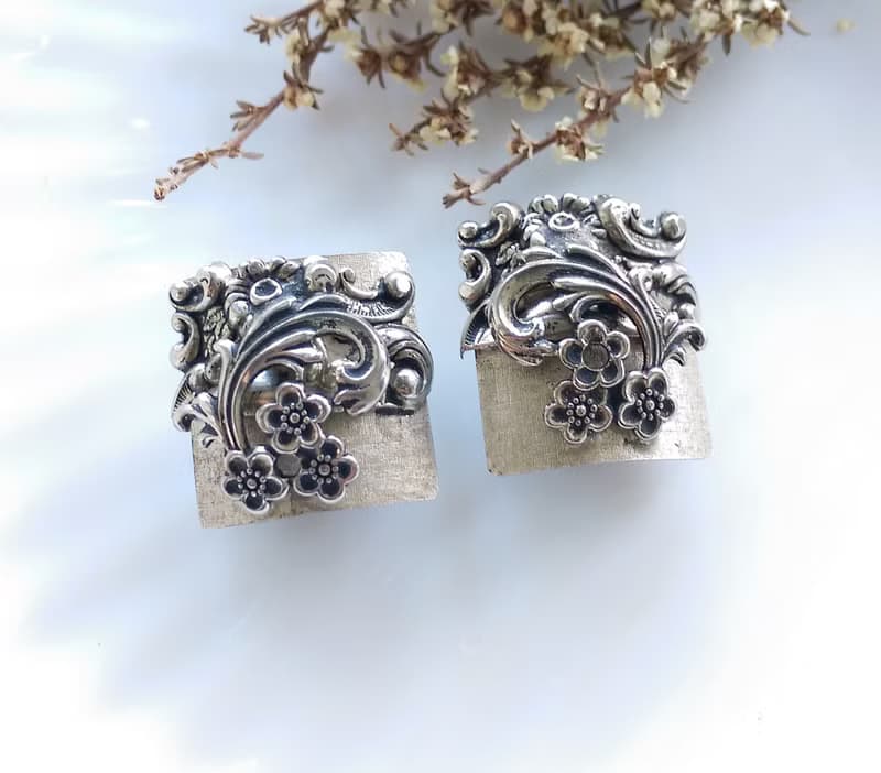 Vintage Jewelry 西洋古董飾品 銀色調 花藤 夾式耳環