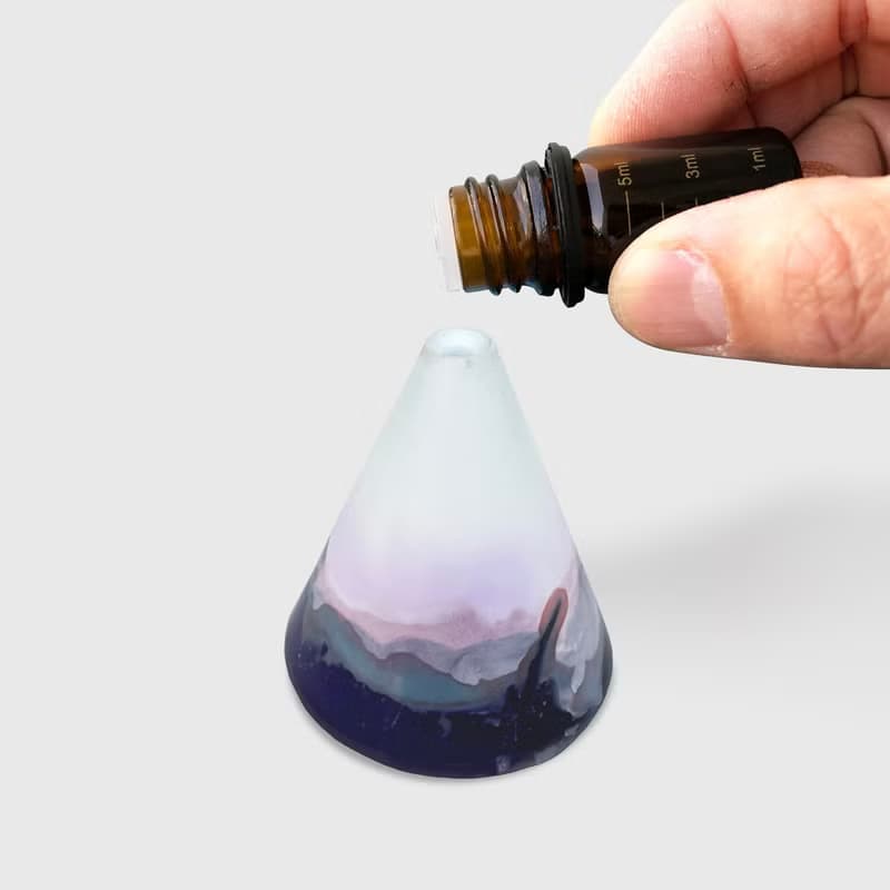 手工製造 I 擴香石 I 樹脂 I 附5ml精油 I 紫色 I 圓錐
