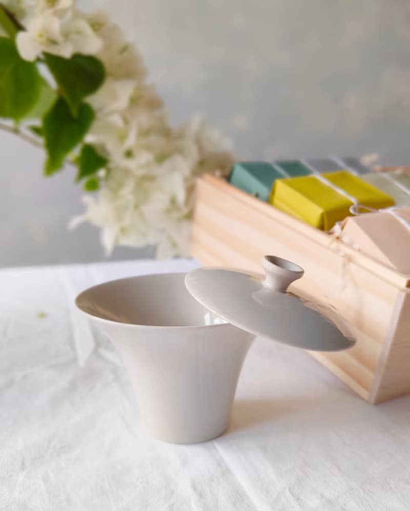 奶白蓋碗與3款獨特茶品