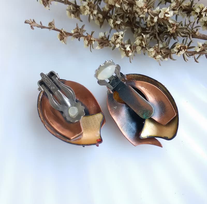 Vintage Jewelry 西洋古董飾品 MATISSE Renoir 對稱紅 夾式耳環
