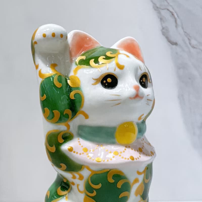 【唐草聚福】日本清水燒招財貓 | 色繪 白地 唐草
