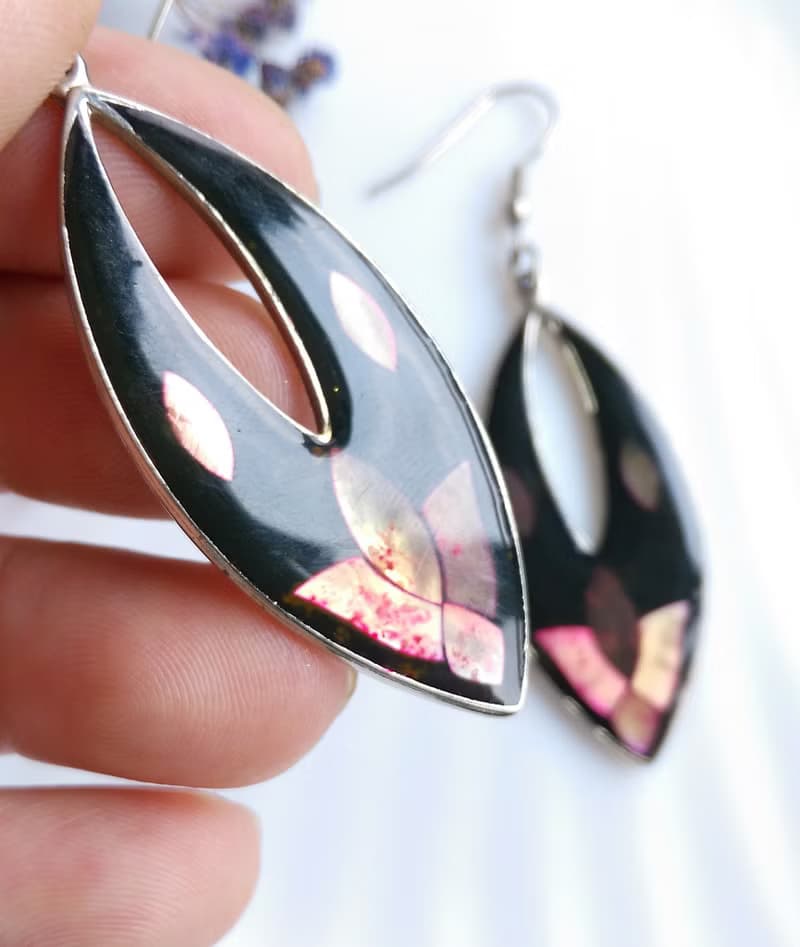 Vintage Jewelry 西洋古董飾品  長馬眼 粉貝 耳勾 針式耳環