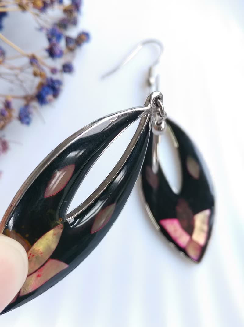 Vintage Jewelry 西洋古董飾品  長馬眼 粉貝 耳勾 針式耳環