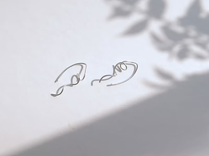 925純銀 浪 耳環 一 對