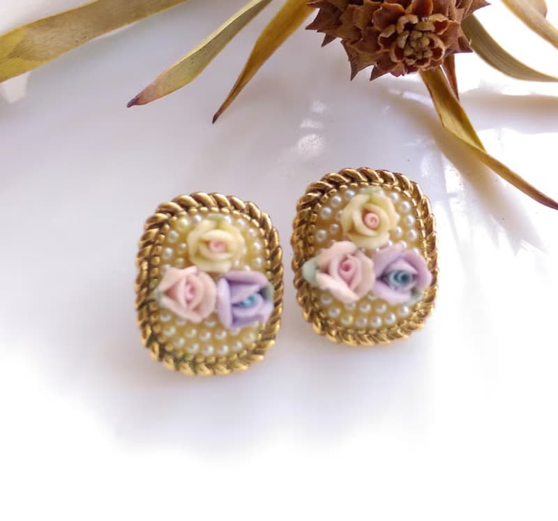 Vintage Jewelry 西洋古董飾品 1928 優美玫瑰 種子仿珠 針式耳環