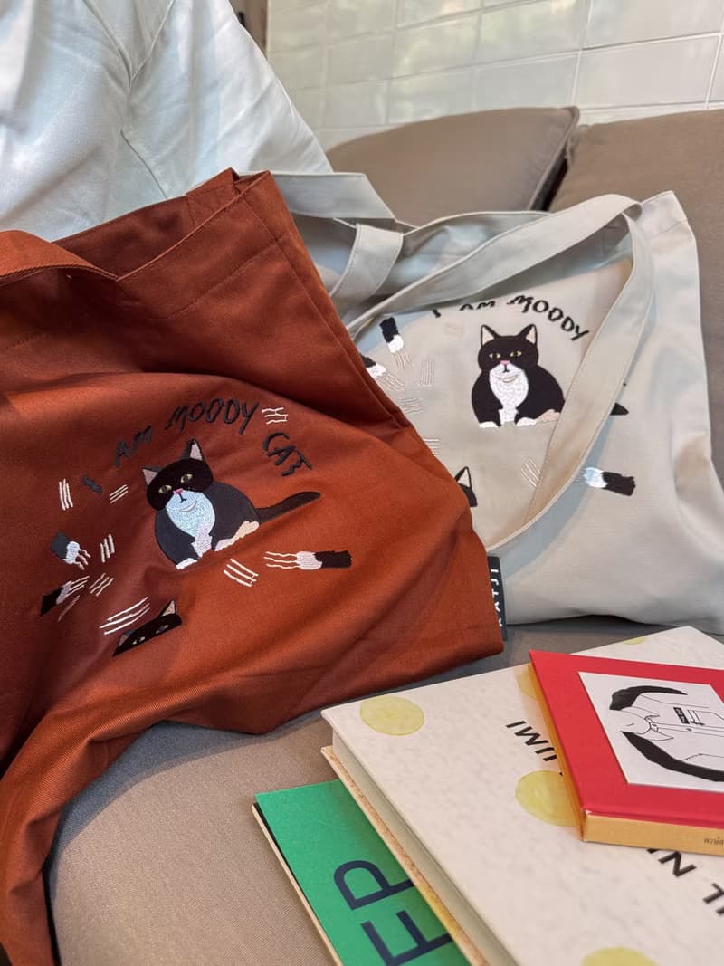 Tote Bag : Moody Cat