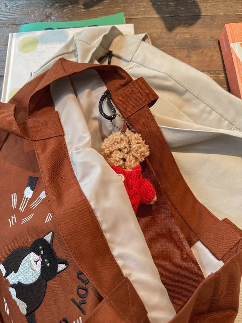 Tote Bag : Moody Cat