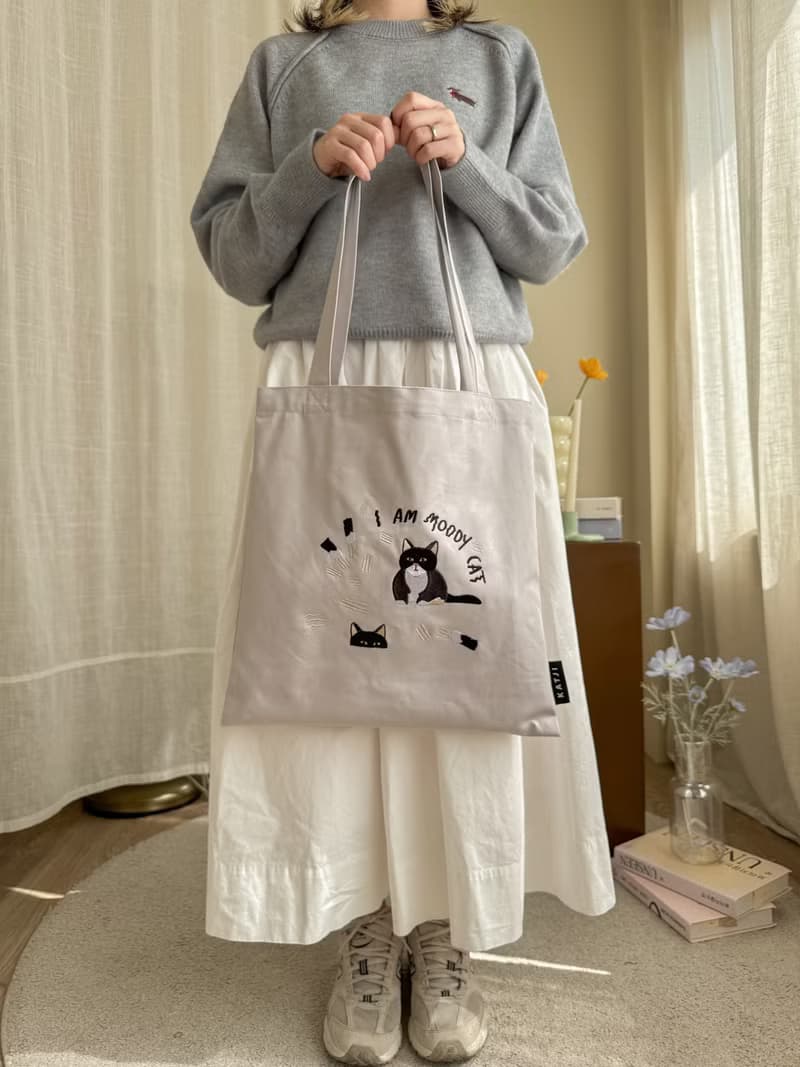 Tote Bag : Moody Cat