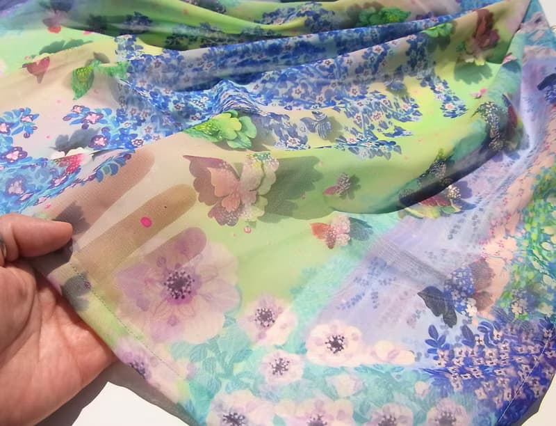 【Beautiful fountain &flower-colored butterflies】シフォン　ストール　スカーフ　母の日　誕生日プレゼント