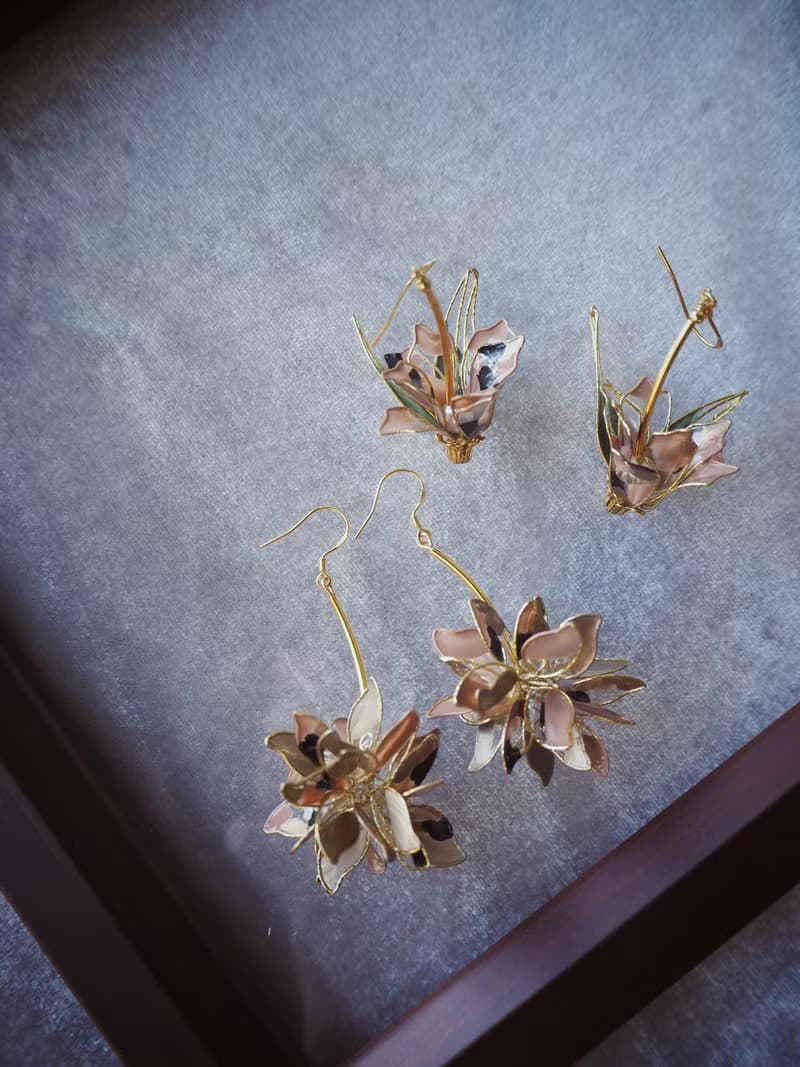 藕然 花球墜式樹脂耳環