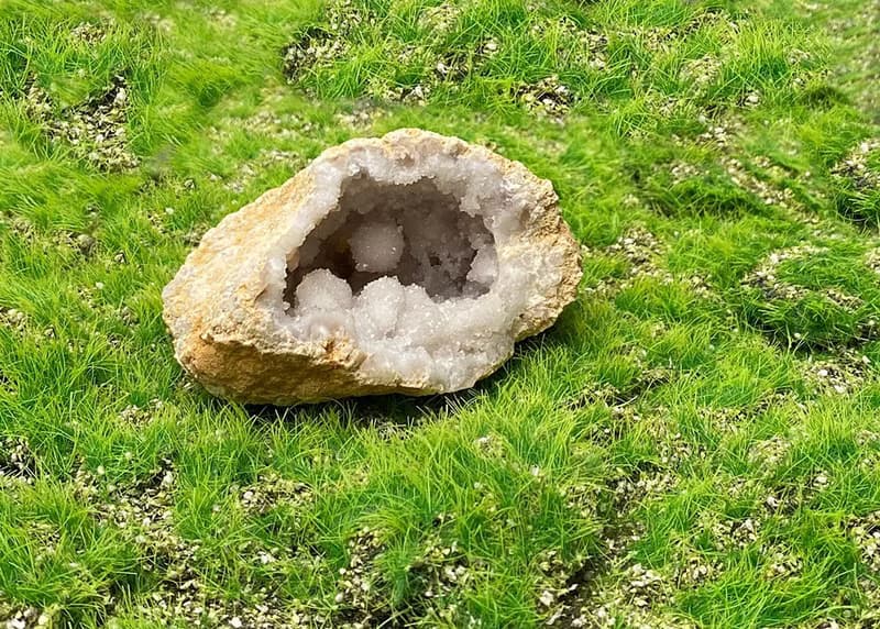 招財改運-天然原礦瑪瑙小白水晶爆晶花球洞 水晶花球 消磁 療癒