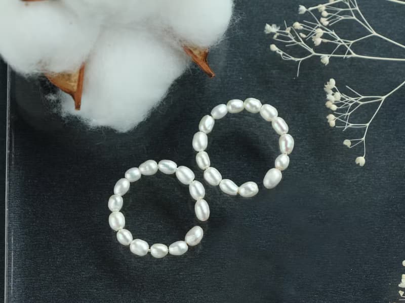 14kgf- rice pearl ear cuff