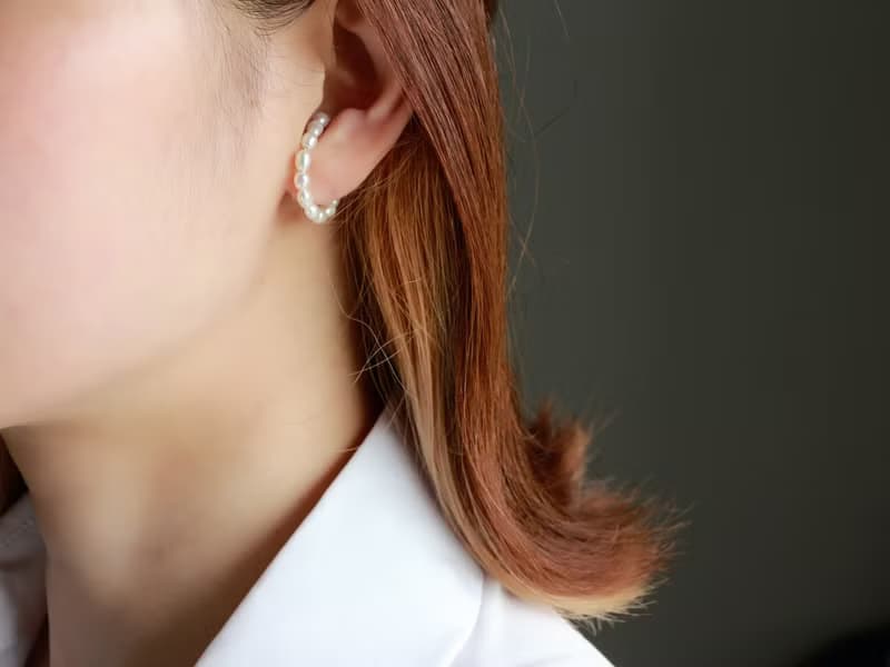 14kgf- rice pearl ear cuff