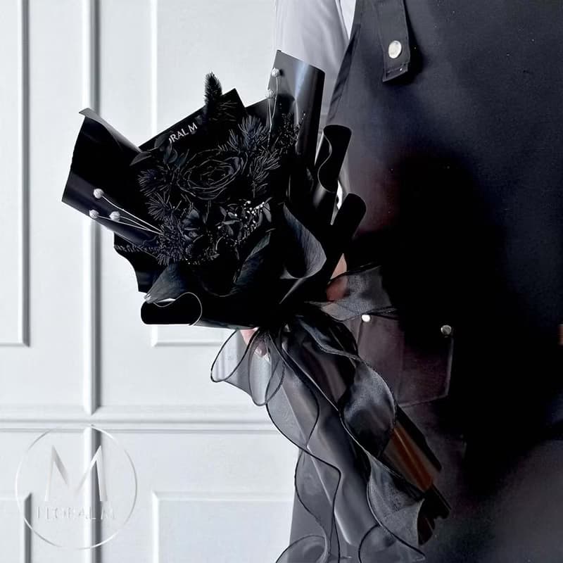 Dark Rose 黑色浪漫永生玫瑰花束