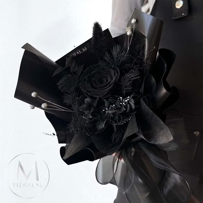 Dark Rose 黑色浪漫永生玫瑰花束