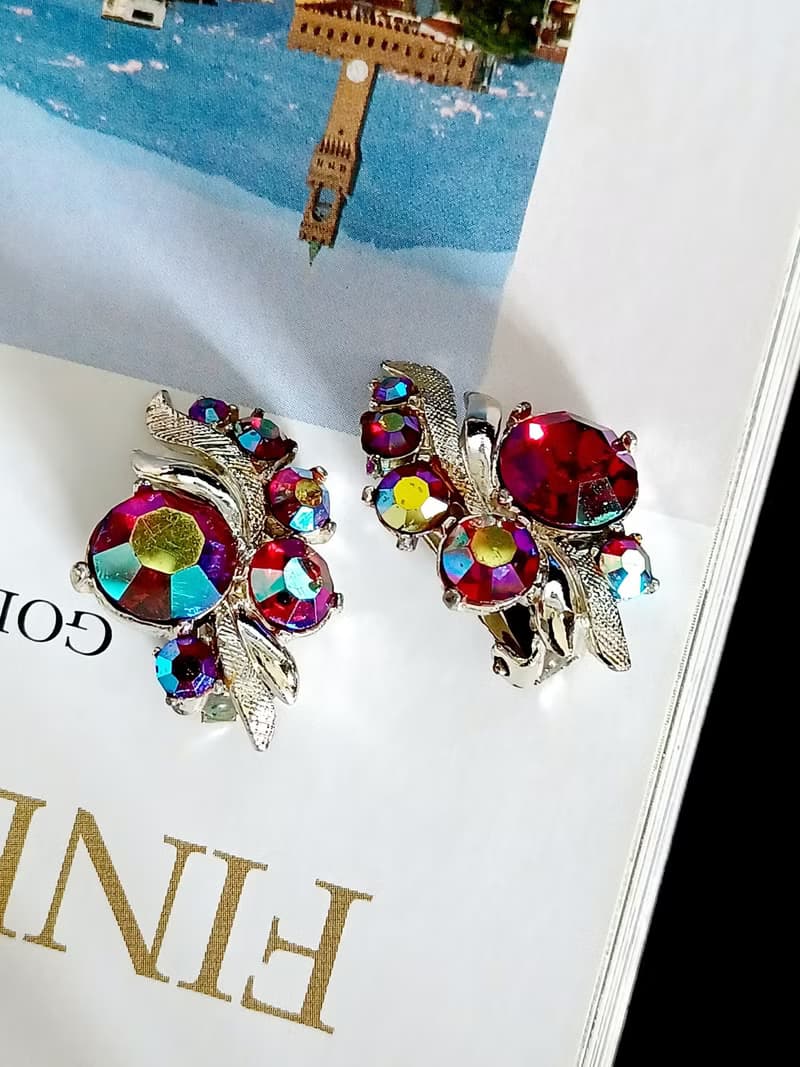 vintage jewelry  典雅玫瑰紅極光萊茵花卉 夾式耳環