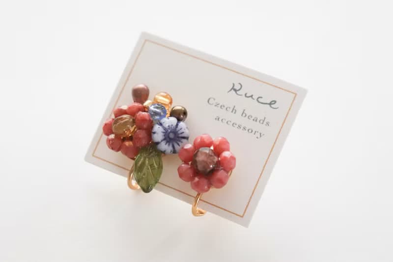 春意盎然的實り花束 / 捷克珠飾 ( 耳環 / 耳夾 )