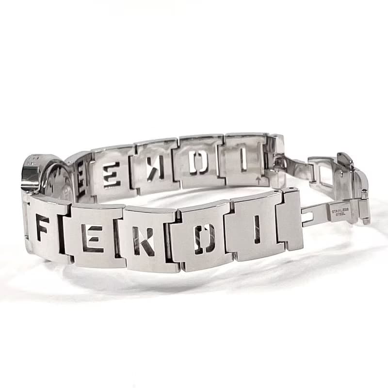 【日本直送 中古美品】フェンディ FENDI 腕時計 3050L オロロジ ステンレススチール シルバー/ネイビー クオーツ