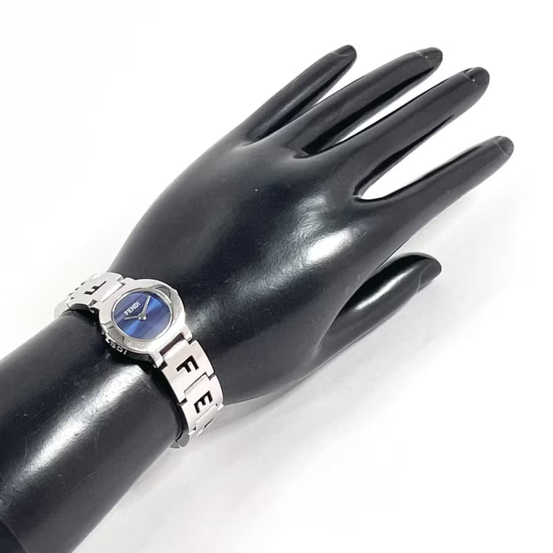 【日本直送 中古美品】フェンディ FENDI 腕時計 3050L オロロジ ステンレススチール シルバー/ネイビー クオーツ