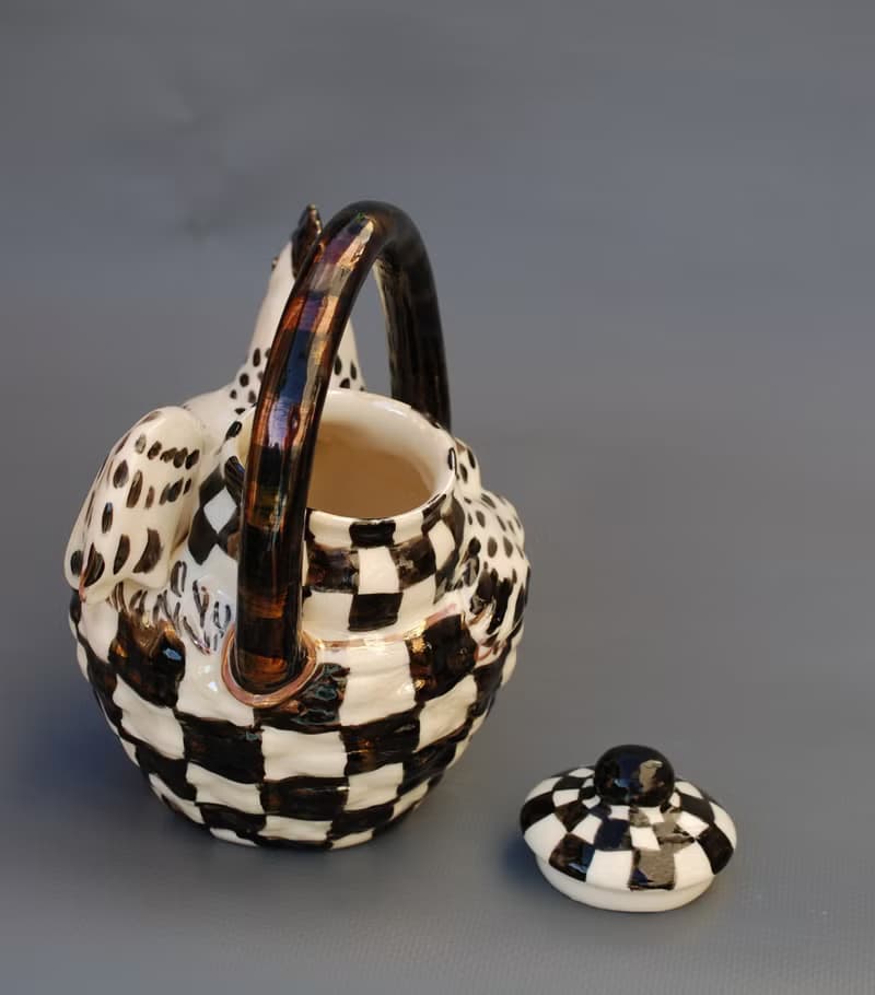 Ceramic art teapot White chicken Pot Figurine teapot