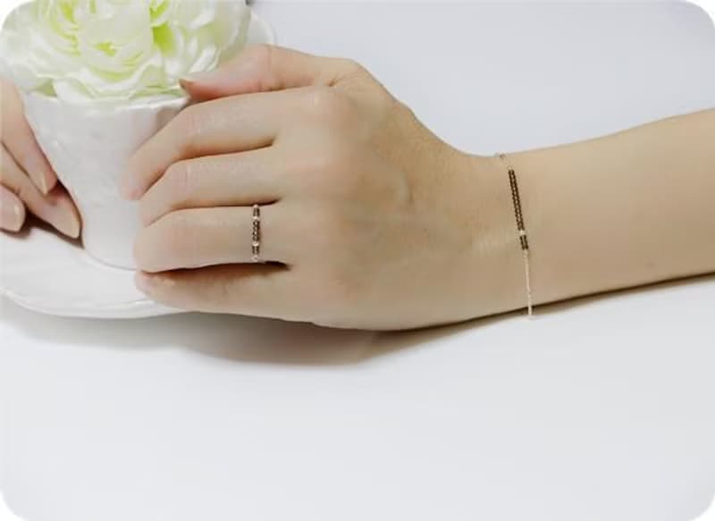 スモーキークォーツのボールチェーンブレスレット　重ね付けにも　4月誕生石