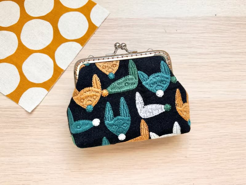 嘻嘻手作 北歐風口金包 刺繡狐狸