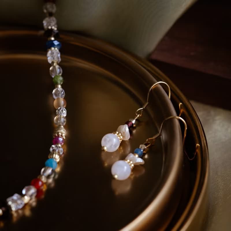 永恆的淚珠 l 藍晶白月光珍珠耳勾式耳環 E0029