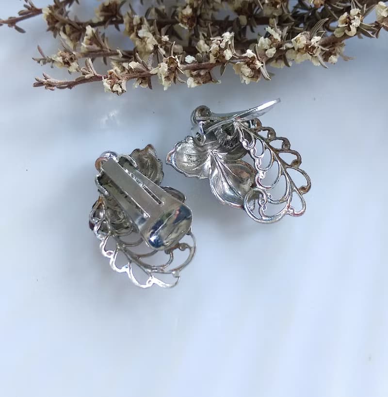 Vintage Jewelry 西洋古董飾品 銀色調 簍空 花葉 夾式耳環