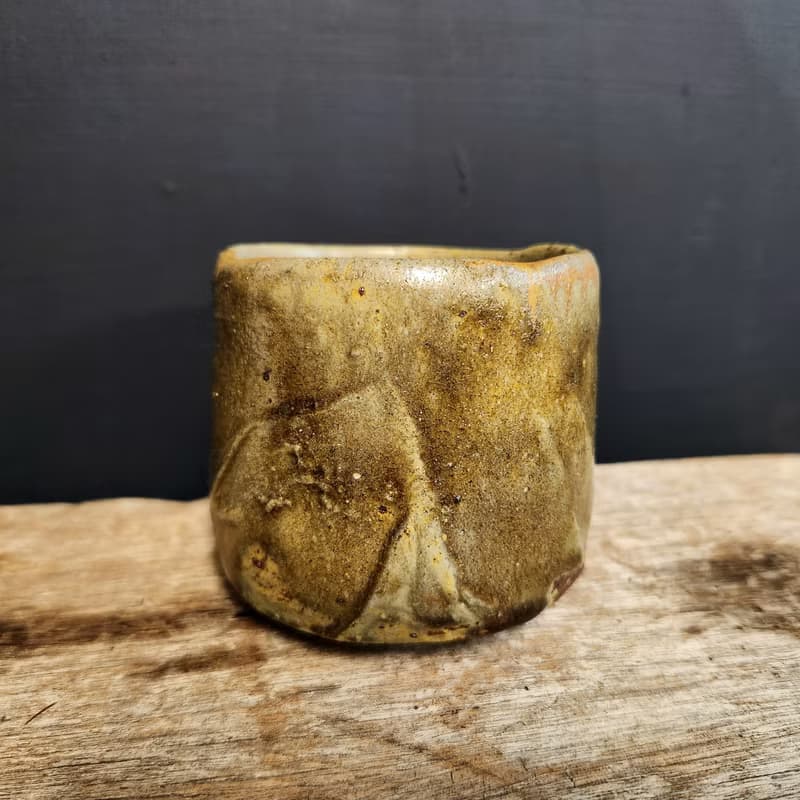 灰釉青瓷茶碗 / 掌盅 / 手捧碗