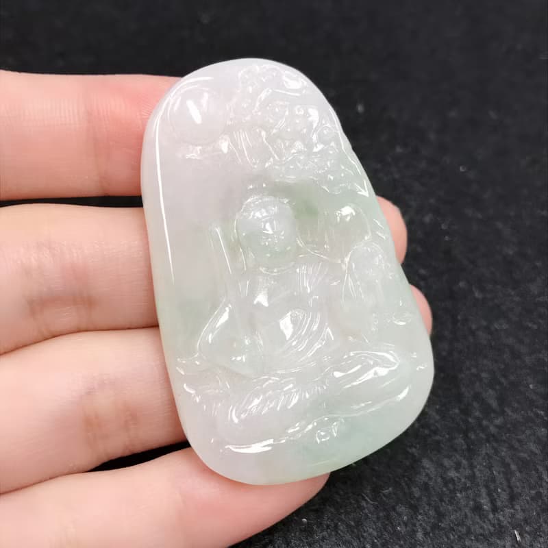 冰飄綠翡翠不動明王| 天然緬甸玉A貨翡翠 | 送禮