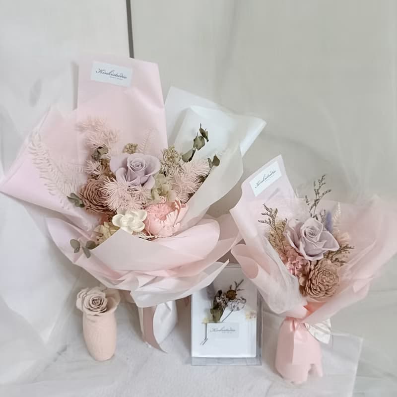 情人節禮物花束奶茶莫蘭迪粉玫瑰永生花束  結婚求婚告白捧花外拍