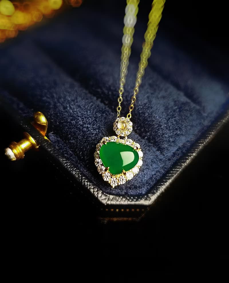招財•健康•感情|高冰綠愛心|A貨翡翠純銀鍍18k精緻吊墜項鍊