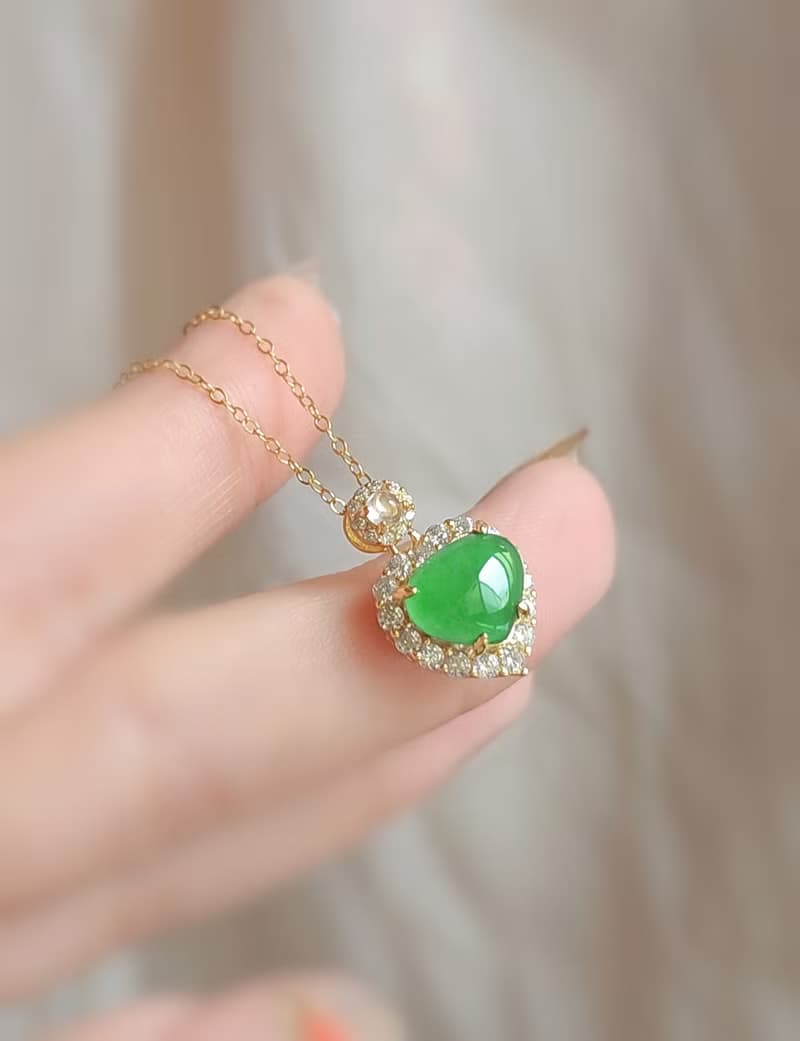 招財•健康•感情|高冰綠愛心|A貨翡翠純銀鍍18k精緻吊墜項鍊