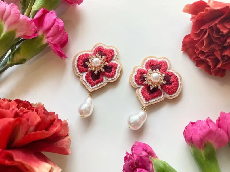 bon bon Dahlia pink ( pearl )【刺繍アクセサリー/お正月/卒業式/プチギフト/クリスマス】