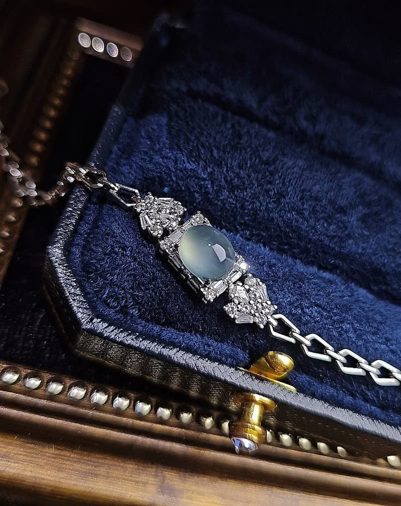 財水|高冰天空藍剛大蛋面|緬甸A貨翡翠純銀豪鑲手鏈