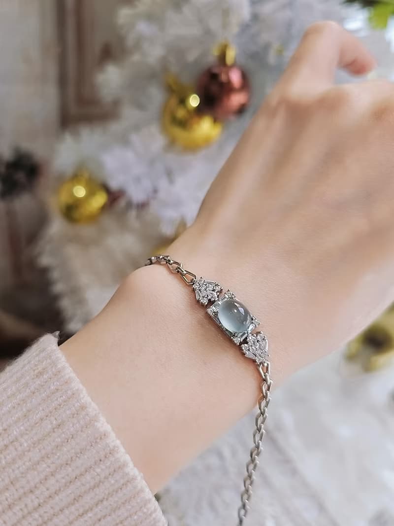 財水|高冰天空藍剛大蛋面|緬甸A貨翡翠純銀豪鑲手鏈