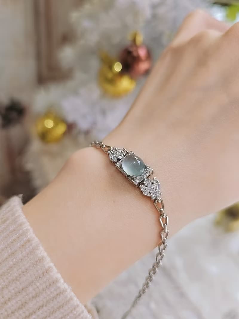 財水|高冰天空藍剛大蛋面|緬甸A貨翡翠純銀豪鑲手鏈