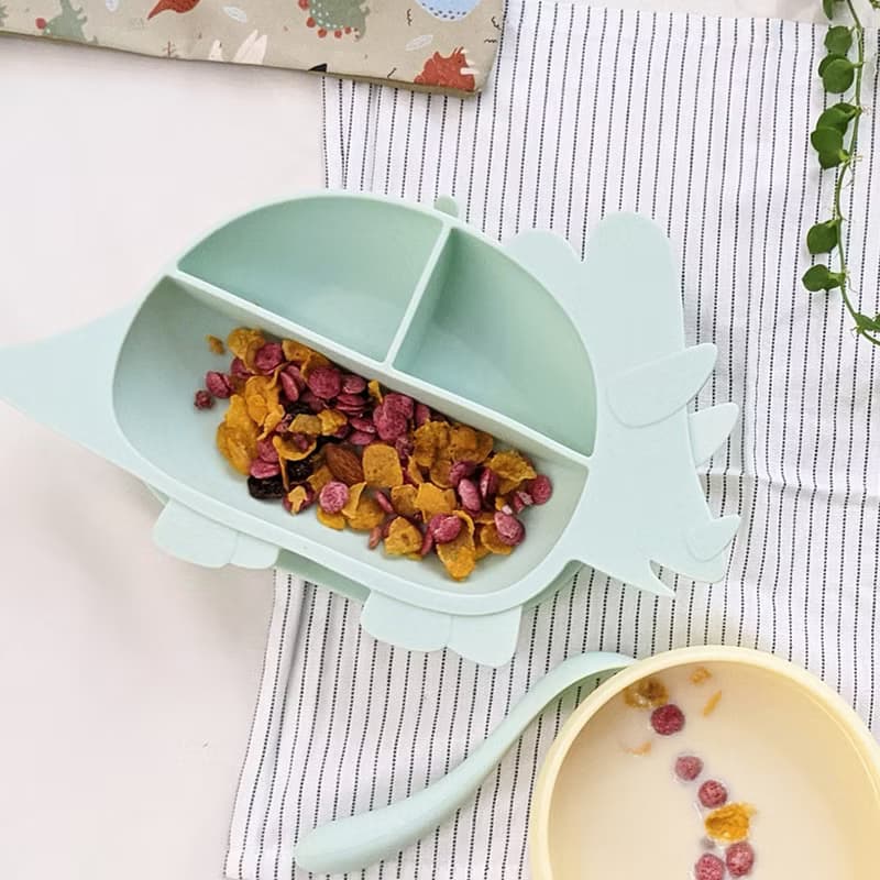 Besovida I 恐龍全矽膠學習餐盤－三角龍 (薄荷綠)
