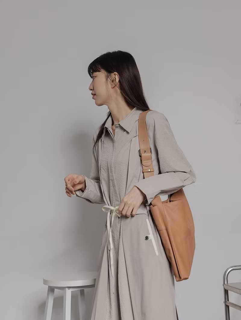 supportingrole 2分層真皮中性簡約的簡約肩側背包 咖啡