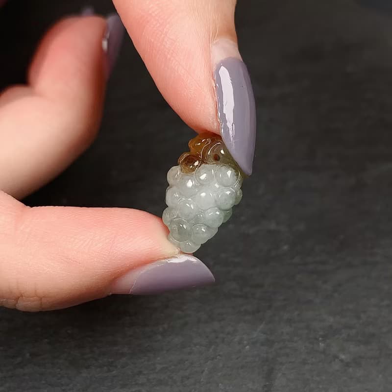 【限時優惠】 飄紅翡翠葡萄項鍊 | 天然緬甸玉A貨翡翠 | 送禮