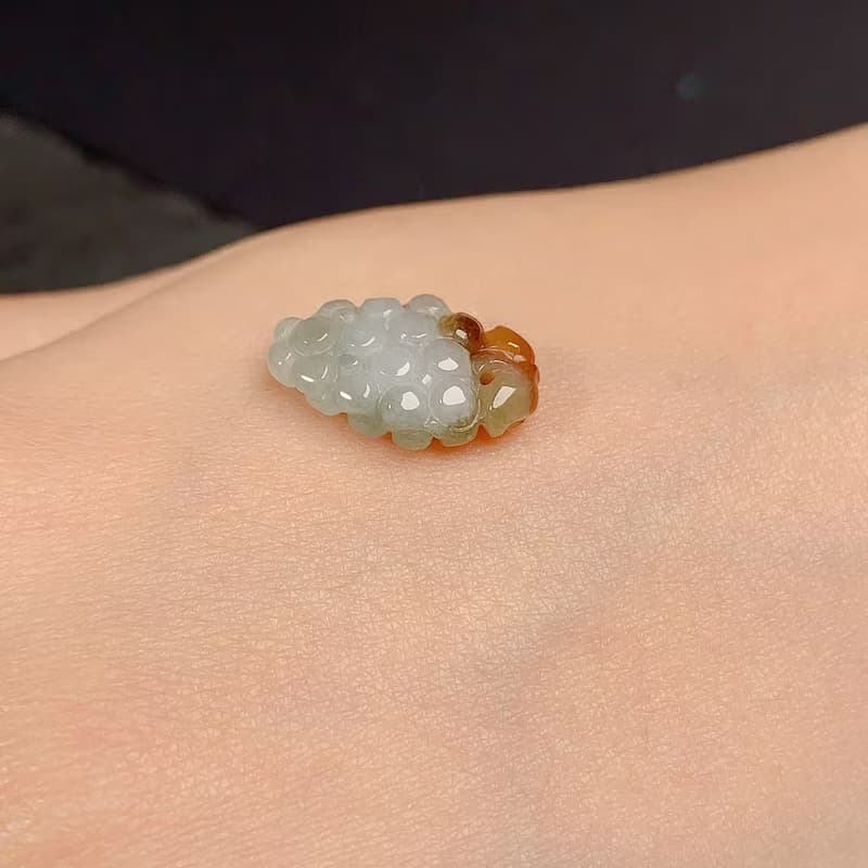 【限時優惠】 飄紅翡翠葡萄項鍊 | 天然緬甸玉A貨翡翠 | 送禮