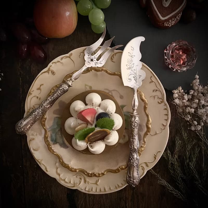 法國新藝術時期 華麗浮雕純銀柄 變形刀叉組