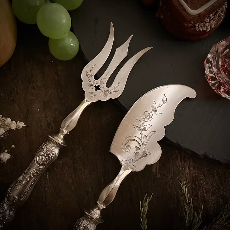 法國新藝術時期 華麗浮雕純銀柄 變形刀叉組