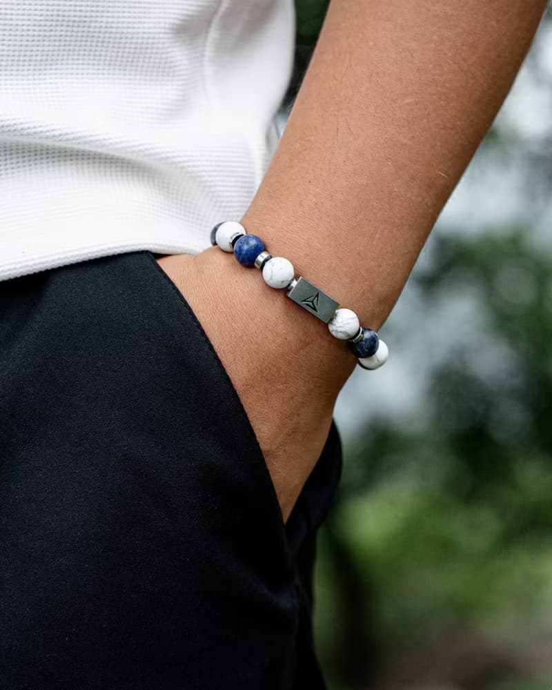 【長空】 |  藍紋石 | 白松石 | 水晶手鍊