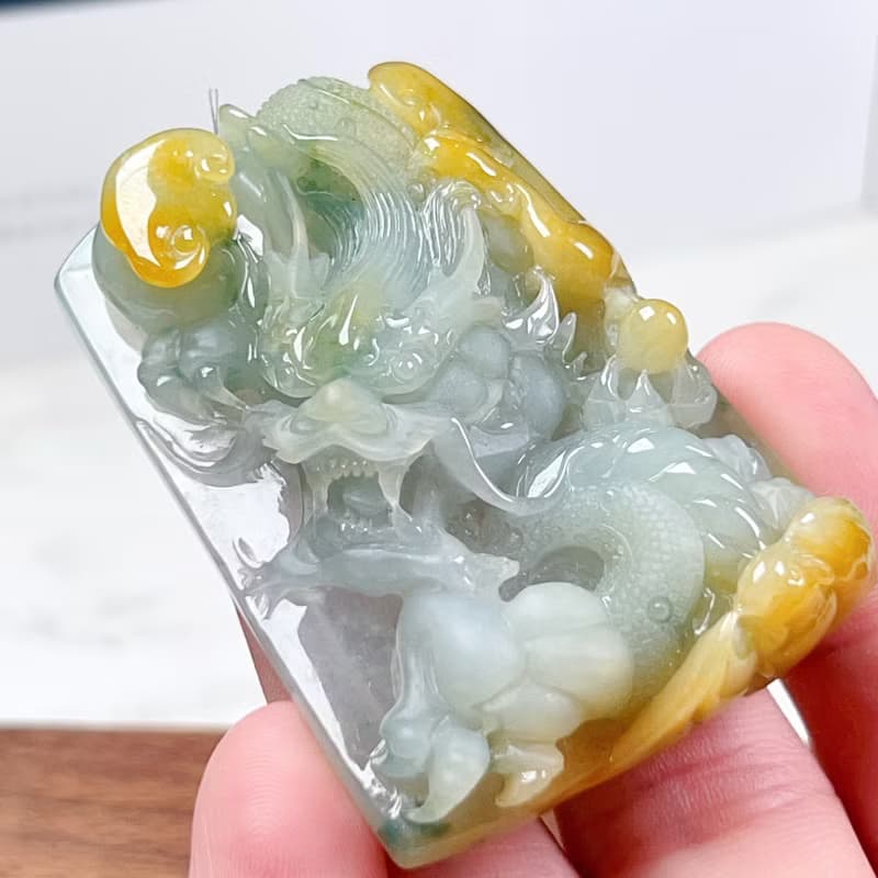 木拿冰三彩翡翠精雕霸王龍牌 | 天然緬甸玉翡翠A貨 | 送禮