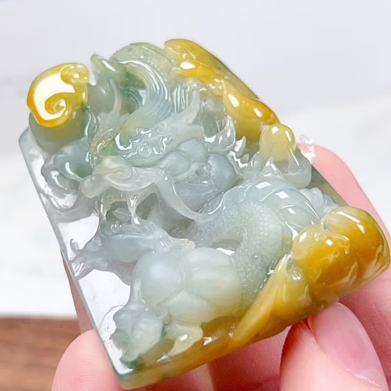 木拿冰三彩翡翠精雕霸王龍牌 | 天然緬甸玉翡翠A貨 | 送禮