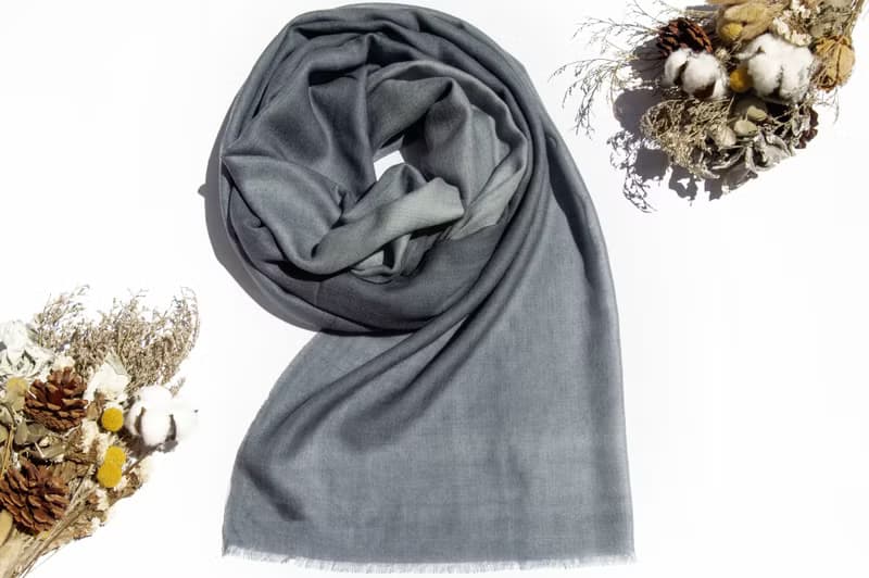 喀什米爾Cashmere/羊絨圍巾/純羊毛圍巾披巾/戒指絨披肩-灰色漸層