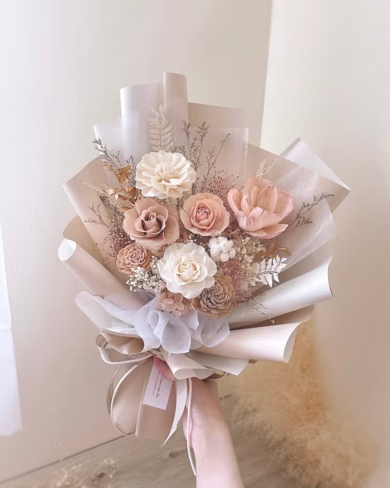 永生玫瑰花束-粉杏輕語 l 奶杏色永生玫瑰 奶茶色花束 情人節花束