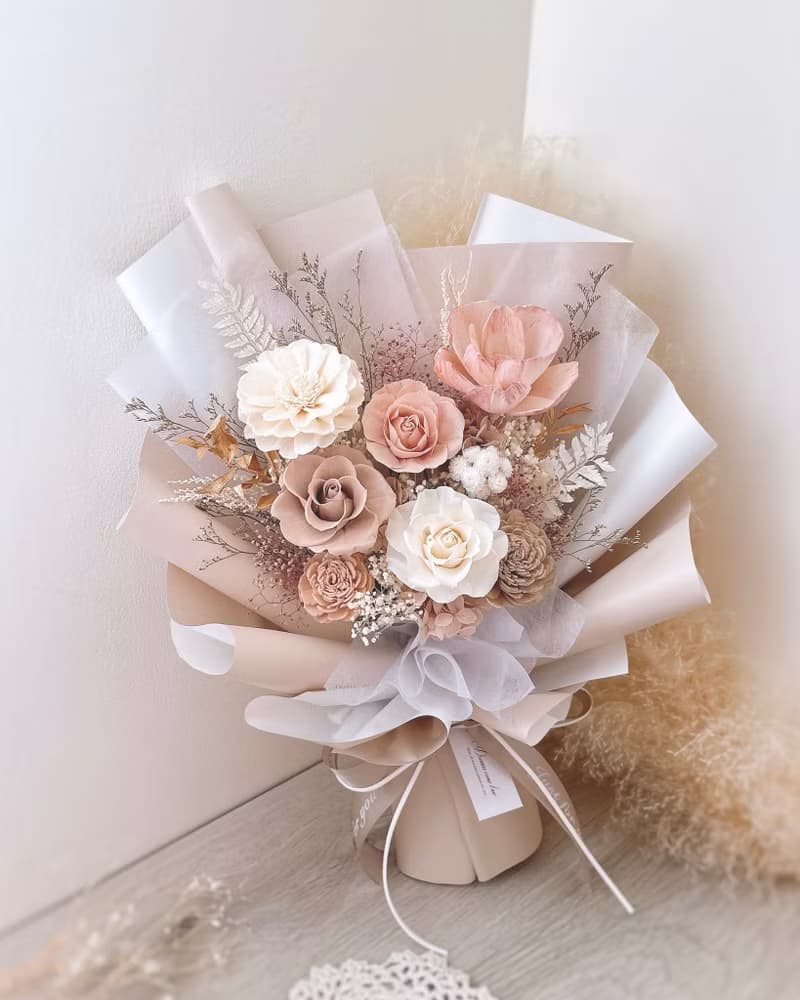 永生玫瑰花束-粉杏輕語 l 奶杏色永生玫瑰 奶茶色花束 情人節花束