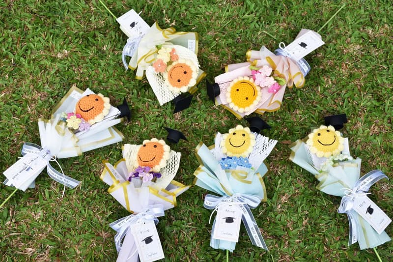 畢業花禮微笑針織向日葵花束